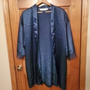 Beautiful Vintage Victoria Secret Robe Silk Dark Green